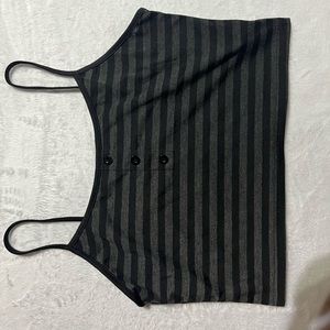 FITS MORE LIKE A MEDIUM THAN A LARGE